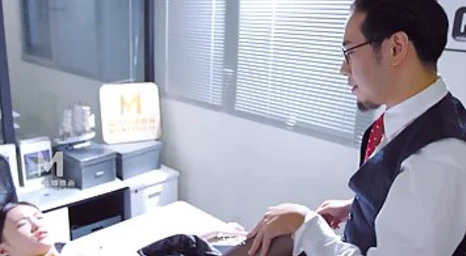 Lin Quiantong is a slim intern who seems to like to get pulverized, white still at work