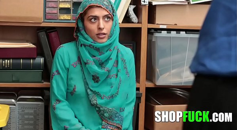 Corrupt cop predominates hijab-wearing Muslim damsel in storeroom - Shopfucked!