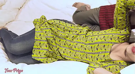 Harami Pati & Pinkish Gash have a steaming homemade orgy session with a Hindi audio